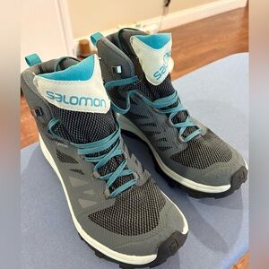 Women’s Gore-Tex Salomon Hiking Boots